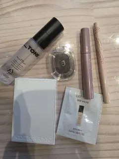 コスメまとめ売り★5点セット　ファンデーションサンプル付き