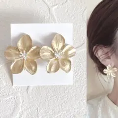 一輪ゴールドフラワー♡ピアス イヤリング 結婚式 メタル お花