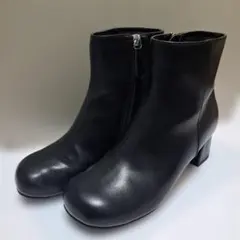 ショートブーツ ブーティ サイズ22.5㎝ ブラック ジッパー付き レディース