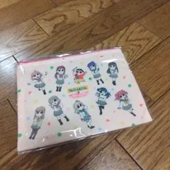 クレヨンしんちゃん×ラブライブ！サンシャイン!! ミニポーチ