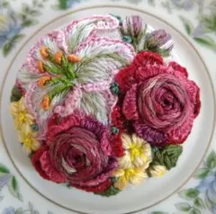 No.631 ハンドメイドブローチ　刺繍