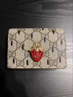 【美品】GUCCI GGスプリーム ストロベリー 二つ折り財布