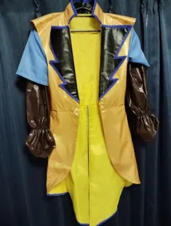 ※難アリ劇場版キョウリュウジャー☆公式衣装キョウリュウゴールドコスプレ衣装 公式衣装が発売されるでござるよ！「キョウリュウジャー」空蝉丸