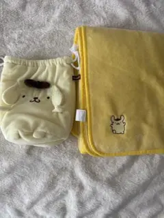 ポムポムプリンぬいぐるみ型ポーチとブランケットセット
