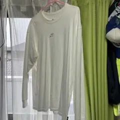 The Nike Tee L ホワイト 長袖シャツ　ルーズフィット　ナイキ　中古