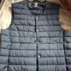 ユニクロULTRA LIGHT DOWN 濃紺　ダウンベスト S