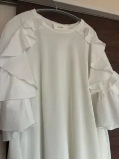 専用　　AVIE 半袖 フリル トップス ホワイトのサムネイル