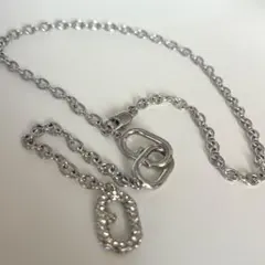 フルラ　FURLA ネックレス　シルバー　クリスタル　ロゴのサムネイル