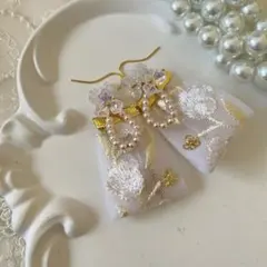 ☆❤️ インド刺繍リボン　パール　花　ピアス　イヤリング　ハンドメイド