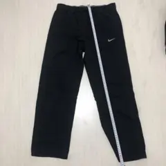 Nike ブラック ナイロンパンツ