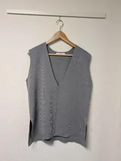 グレー Vネック ノースリーブベスト