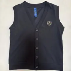 ブラック ボタン付きベスト とカーディガン120㎝