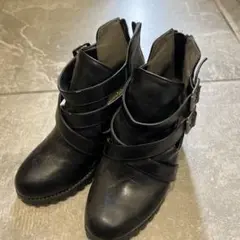 ブラックバックジッパーブーツ