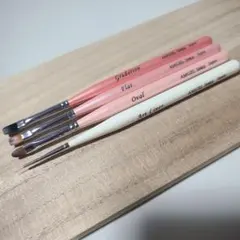 ジェルネイルブラシ　4本セットキャップ付き