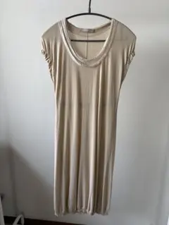 STEFANEL 半袖ニットワンピース　ベージュのサムネイル