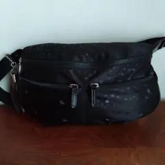 ANNASUI　アナスイ　ナイロン　星柄　ショルダーバッグ　ブラック