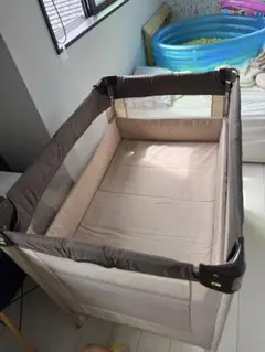 ココネルエアー　アップリカ　ベビーベッド