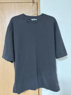 ユニクロ Tシャツ