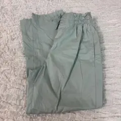 ジーユー　テーパードパンツ　ロングパンツ ライトグリーン