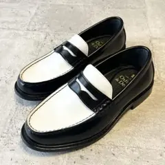 新品 London Shoe Make レザー コインローファー 白 黒のサムネイル
