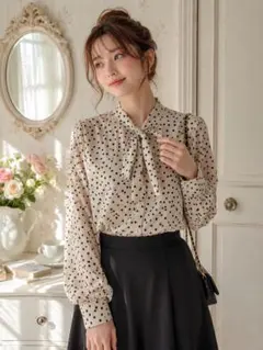 GeeRA✨前後2WAY ボウタイブラウス ドット柄 M アイボリー ♡オフィスのサムネイル