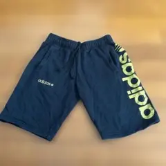 adidas 黒 ショートパンツ ロゴ入り L 紐なし