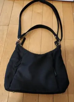 ナイロンバッグ　ショルダー