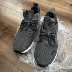 PUMA グレー スニーカー　26.5cm