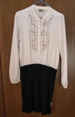 プロポーションボディドレッシング　3　フリル付き長袖膝丈ドッキングワンピース