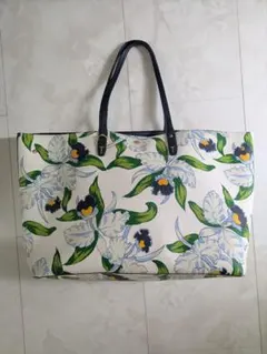 珍しい「オーキッド（蘭）モチーフ」トリーバーチのトートバッグ 大きめ