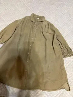 RIO カーキ色 コーデュロイ　長袖ボタンシャツ120