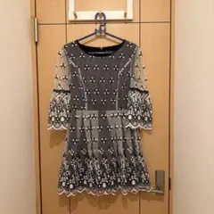 EmiriaWiz 花柄刺繍 シースルーワンピースのサムネイル