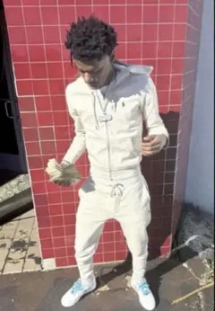 ポロラルフローレン　ジップパーカー白