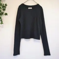 アバクロンビー＆フィッチ　長袖ニット　ショート丈　M　黒