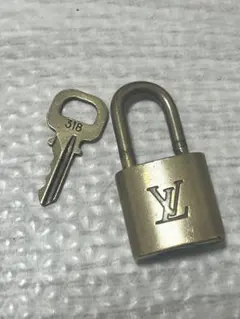 【LV 318番】ルイヴィトン パドロック（南京錠）と鍵のセット