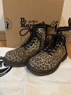 Dr. Martens ヒョウ柄ブーツ