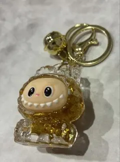 ラブブ ラメ入り キーホルダー チャーム ゴールド　水チャーム