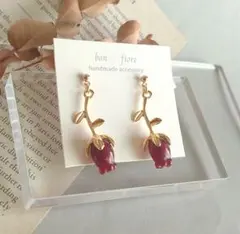薔薇 お花 揺れる レッド ハンドメイド ピアス イヤリング NO.373