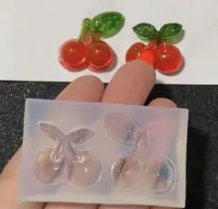 NO 225 シリコンモールド　さくらんぼ　レジン