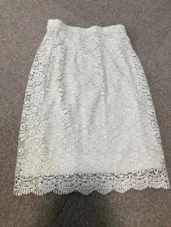 ユニクロ　花柄レースタイトスカート S