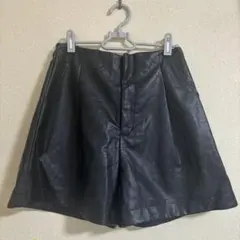GRL 黒 合成皮革 ショートパンツ Mサイズ