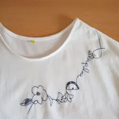 パラスパレス フレンチスリーブ カットソー 刺繍のしりとり柄 白 2のサムネイル