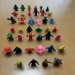 昭和レトロ　怪獣消しゴム40体