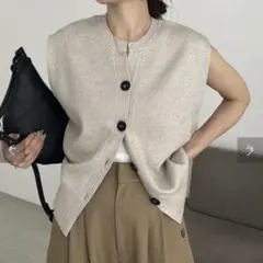 カプリシュレマージュ ペプラムトップス ベージュ - メルカリ