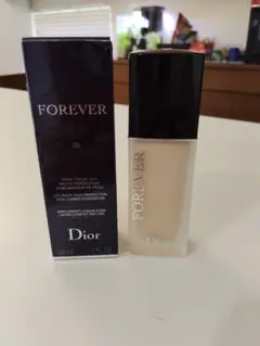 Dior FOREVER リキッドファンデーション 0N