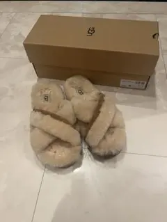 極美品 UGG アグ サンダル 厚底 ファー 22㎝ - メルカリ