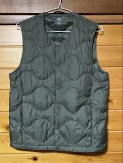 ユニクロ　UNIQLO ウルトラライトダウンベスト　ウェーブキルト　オリーブ　S