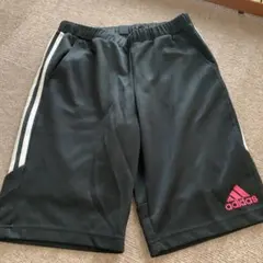 adidas ブラック ハーフパンツ M