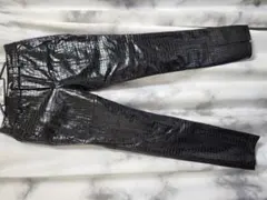 ZARA レディース 黒 クロコダイルエンボス スリムパンツ 希少