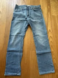 ライトブルーストレートデニム